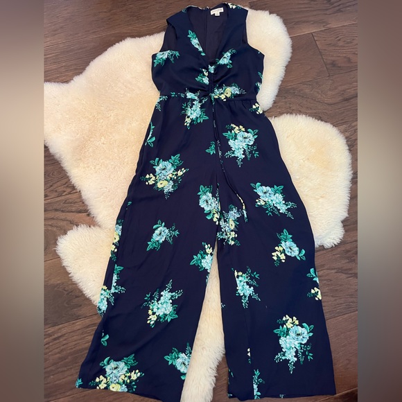 Floral V- Neck Jumper - Picture 3 of 4